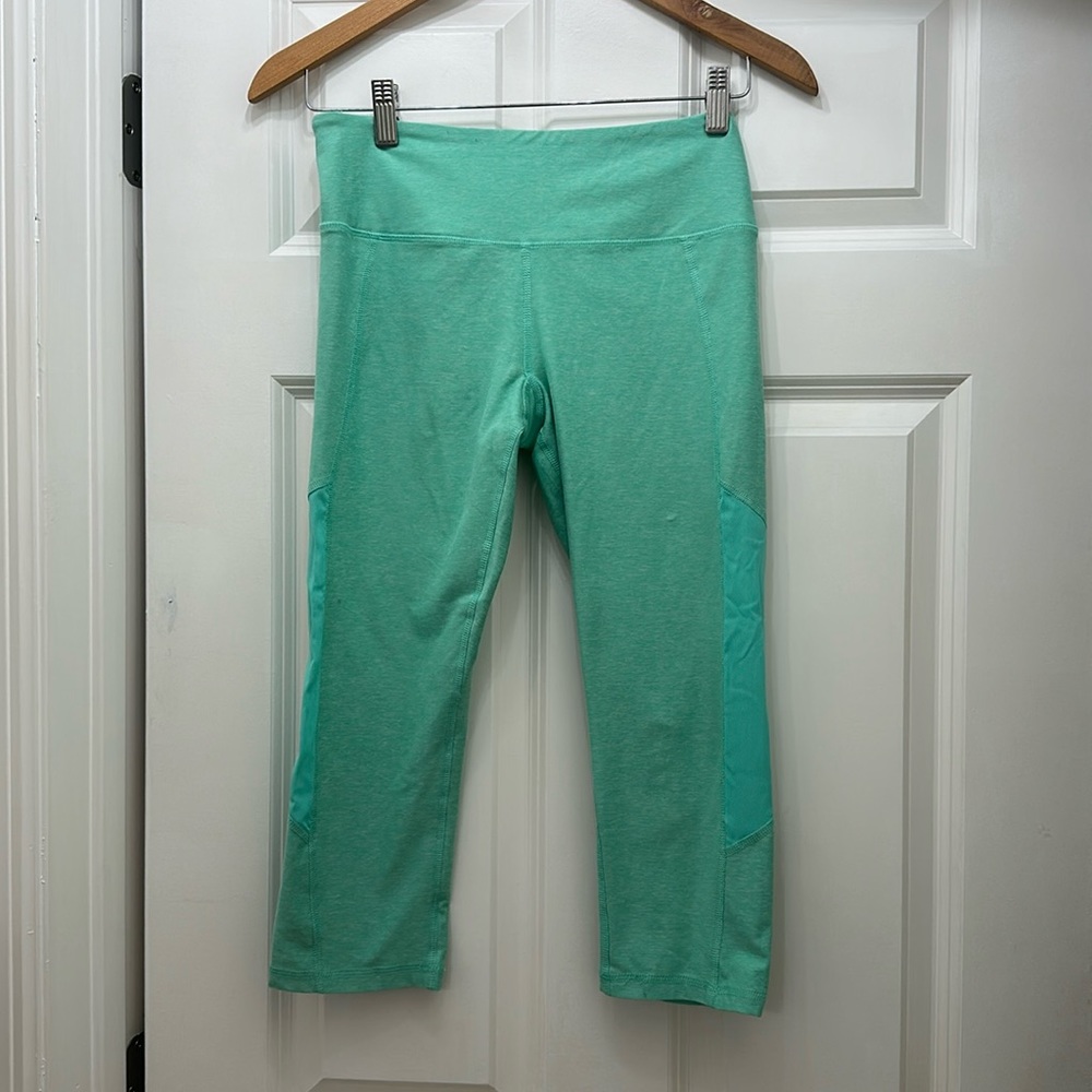 Scorpio Sol yoga Capri leggings